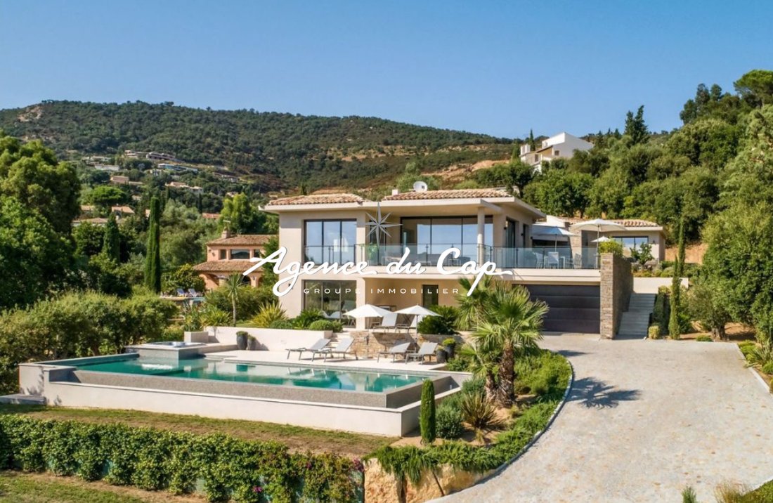 Villa in Grimaud, Provence-Alpes-Côte d'Azur, France 2 - 15095915