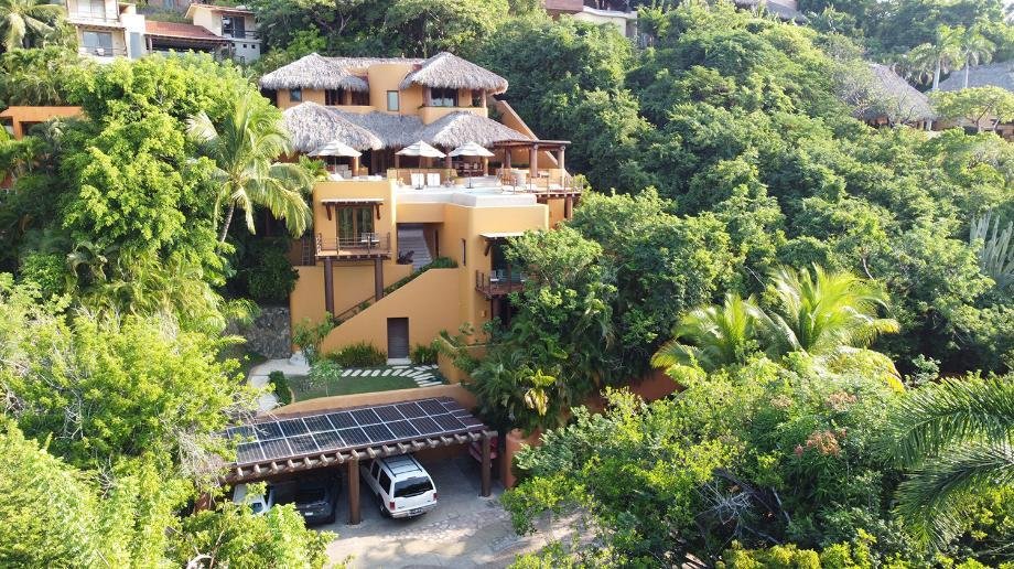 House in Zihuatanejo, Guerrero, Mexico 1 - 15093781