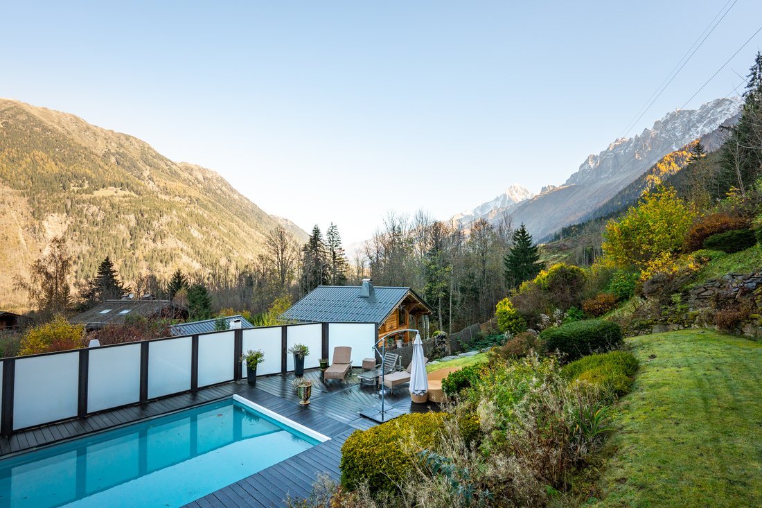 Chalet in Les Houches, Auvergne-Rhône-Alpes, France 2 - 15093791