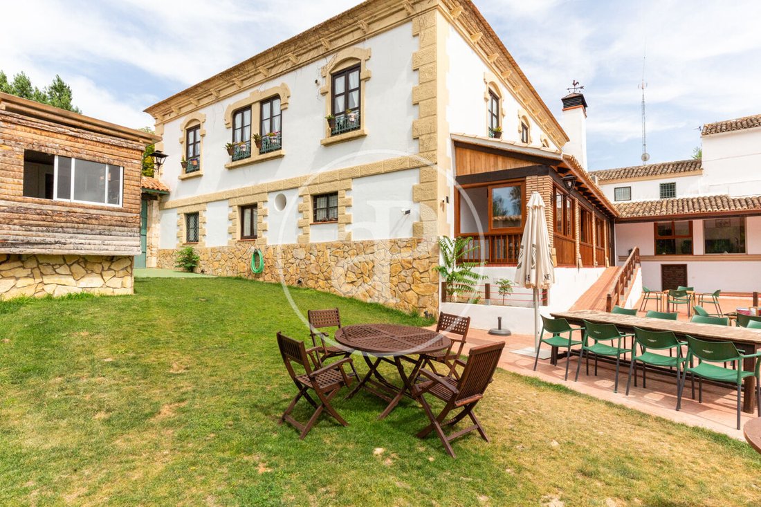 Country House in Utiel, Valencian Community, Spain 1 - 15095333