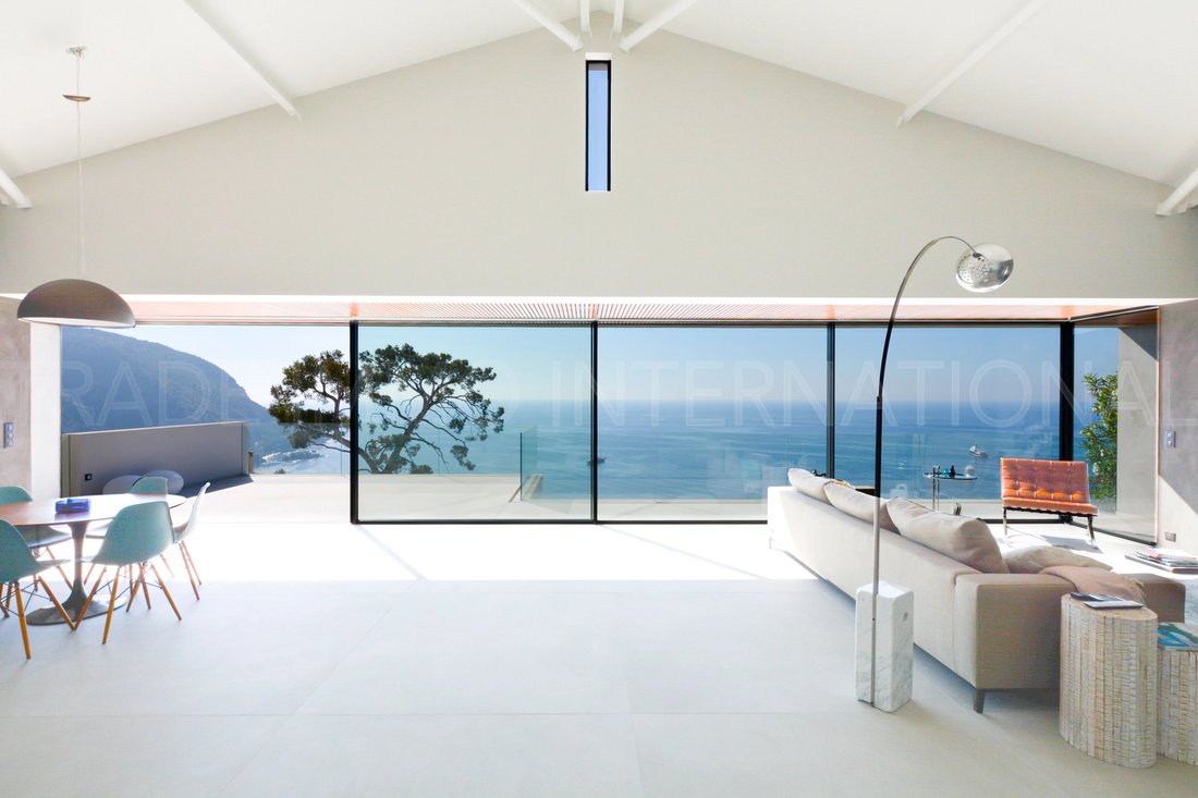 Villa in Èze, Provence-Alpes-Côte d'Azur, France 3 - 12607626