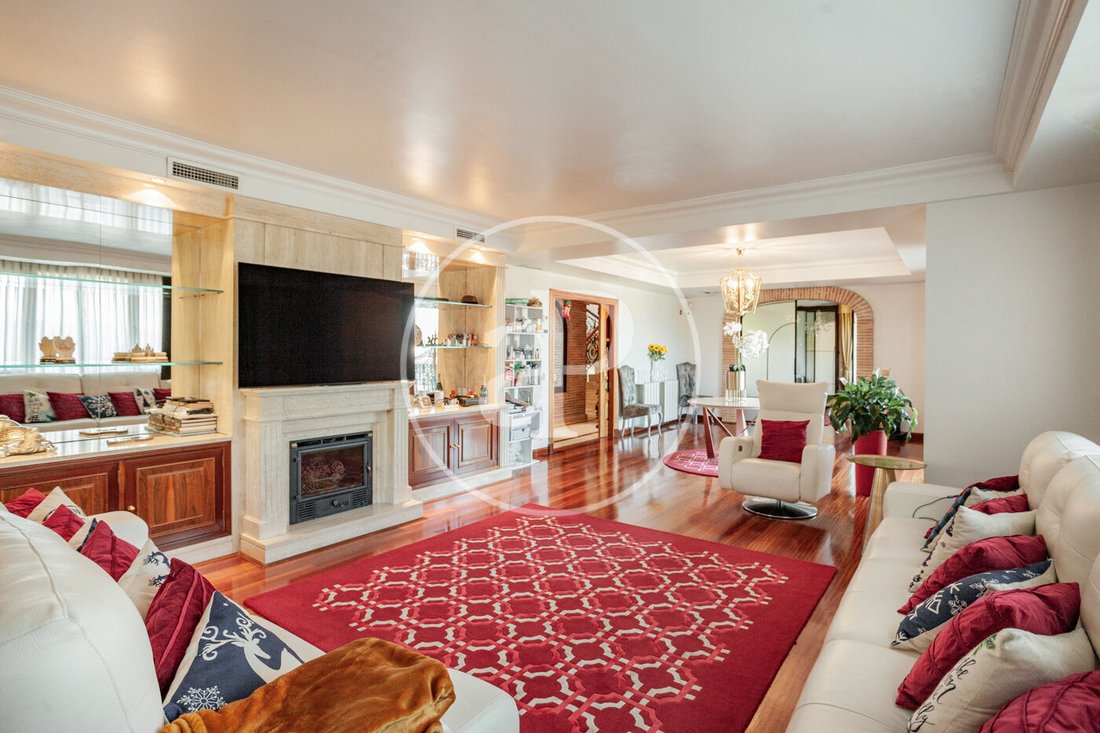 Villa in Pozuelo de Alarcon, Comunidad de Madrid, Spain 4 - 15095287
