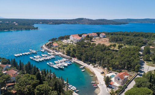 Land in Dol, Split-Dalmatia County, Croatia 1