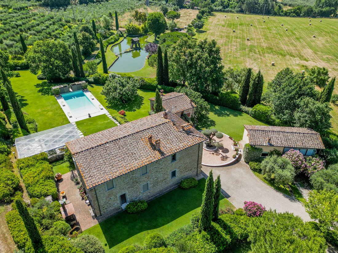 Estate in Center, Arezzo, Tuscany 4 - 15095491