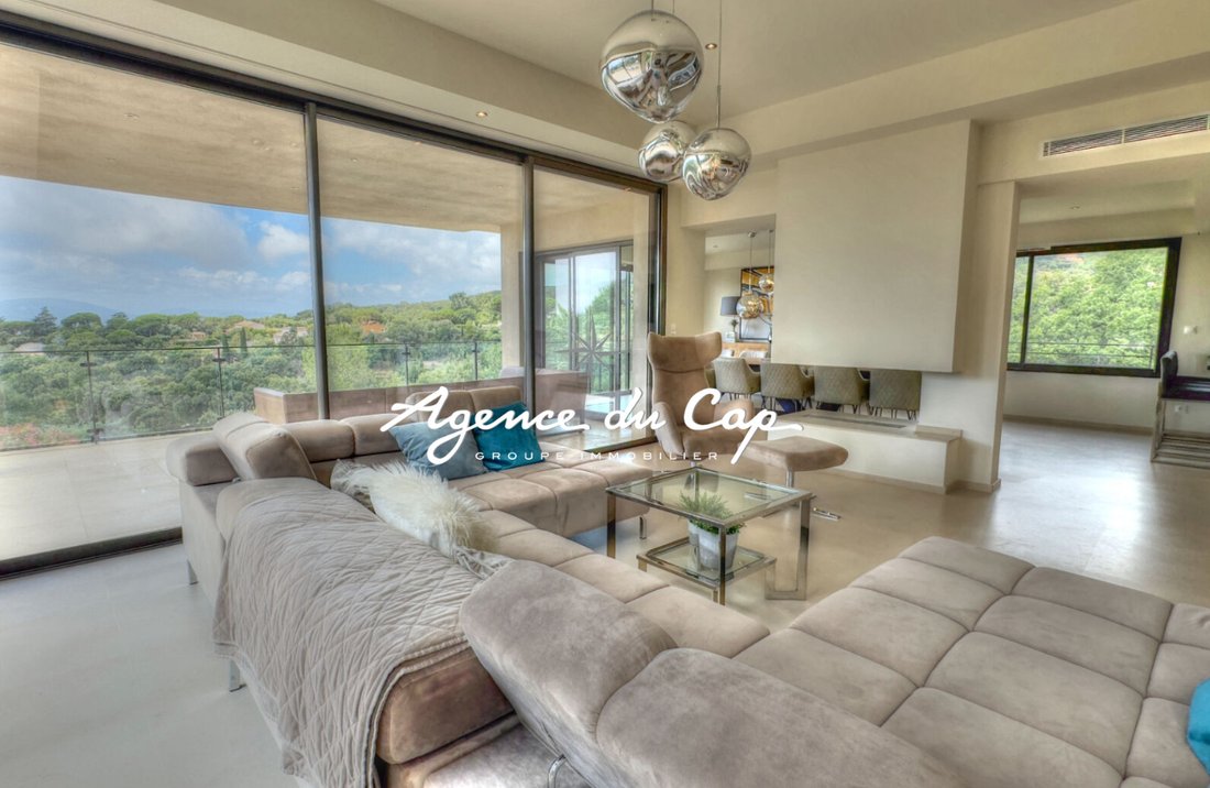 Villa in Grimaud, Provence-Alpes-Côte d'Azur, France 4 - 15095915