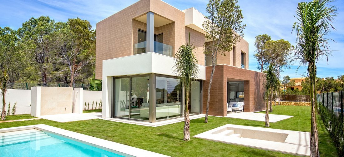 Villa in Finestrat, Valencian Community, Spain 1 - 12415159