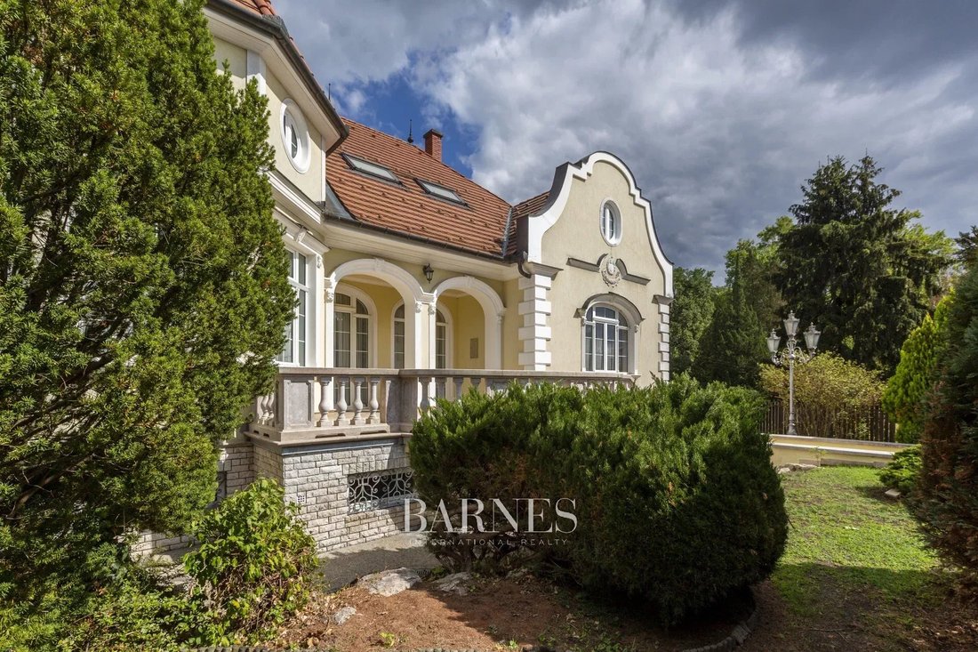 Villa in Budapest, Hungary 1 - 12267261