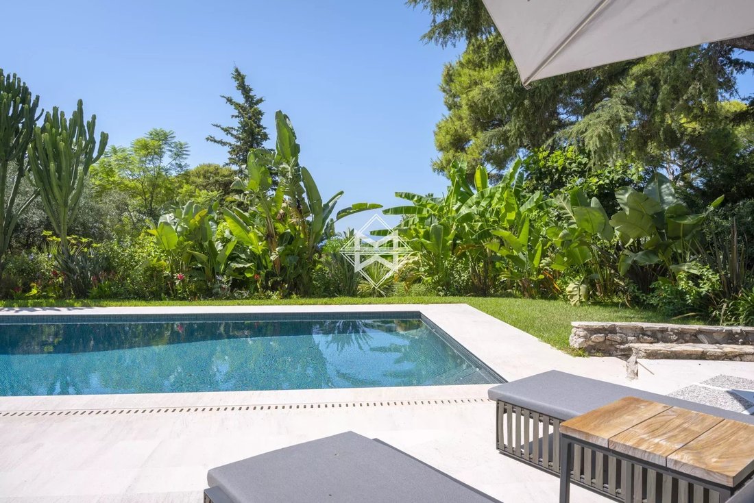 Villa in Saint-Jean-Cap-Ferrat, Provence-Alpes-Côte d'Azur, France 4 - 14614822