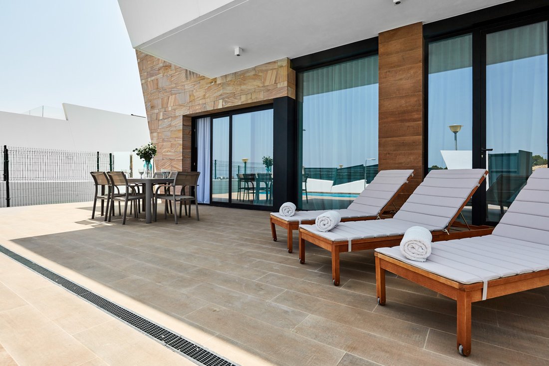 Villa in Finestrat, Valencian Community, Spain 2 - 12417002