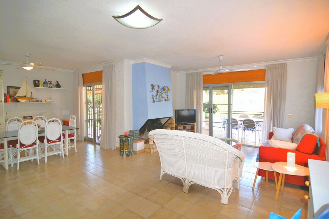 Villa in Dehesa de Campoamor, Orihuela, Valencian Community 1 - 12727928