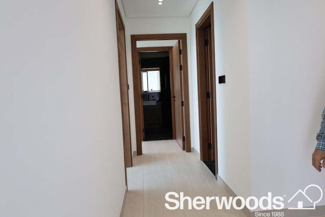 Apartment in Al Quoz Industrial Area 1, Al Quoz Community, Dubai 4 - 15094248