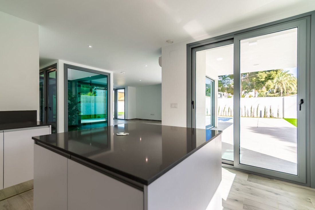 Villa in l'Albir, l'Alfas del Pi, Valencian Community 4 - 12417059