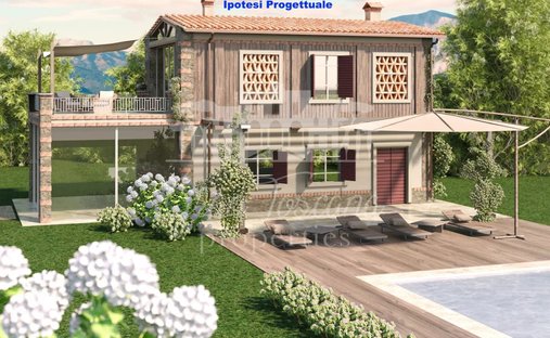 House in Pietrasanta, Tuscany, Italy 1