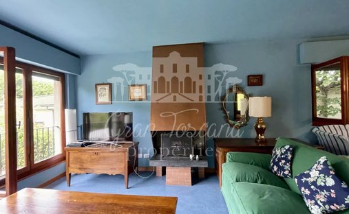 Villa in Vittoria Apuana, Forte dei Marmi, Tuscany 1