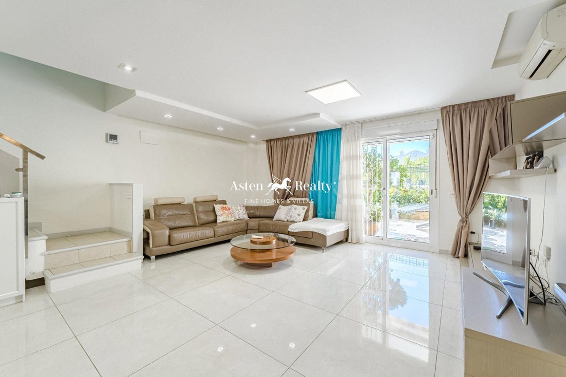 House in Costa Adeje, Adeje, Canary Islands 1 - 15096068