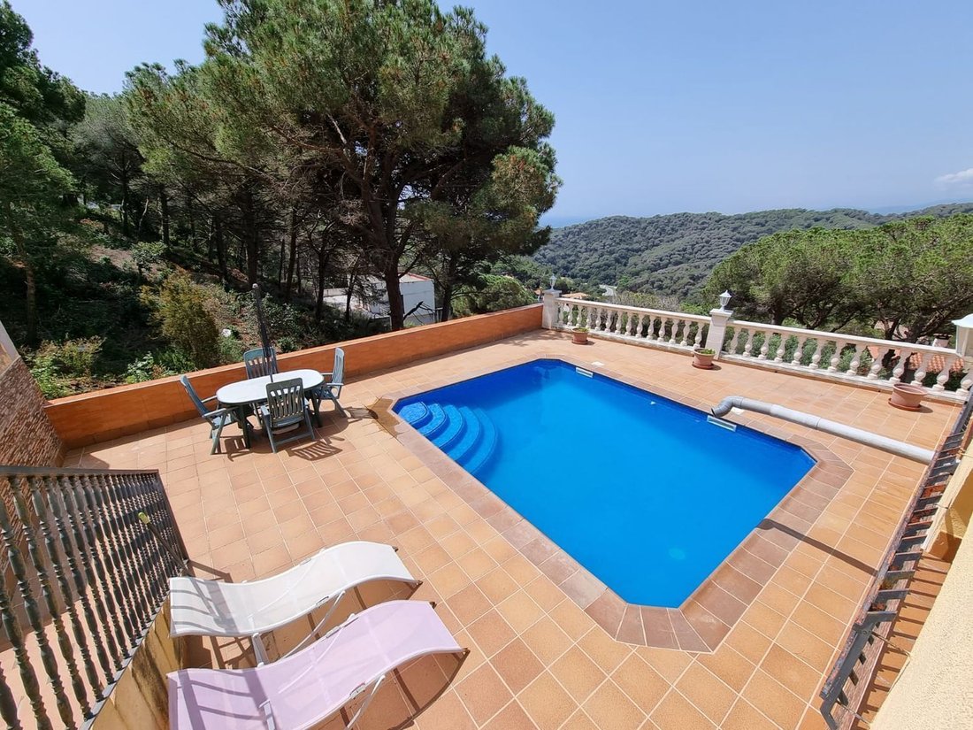 Villa in Lloret de Mar, Catalonia, Spain 1 - 15101259