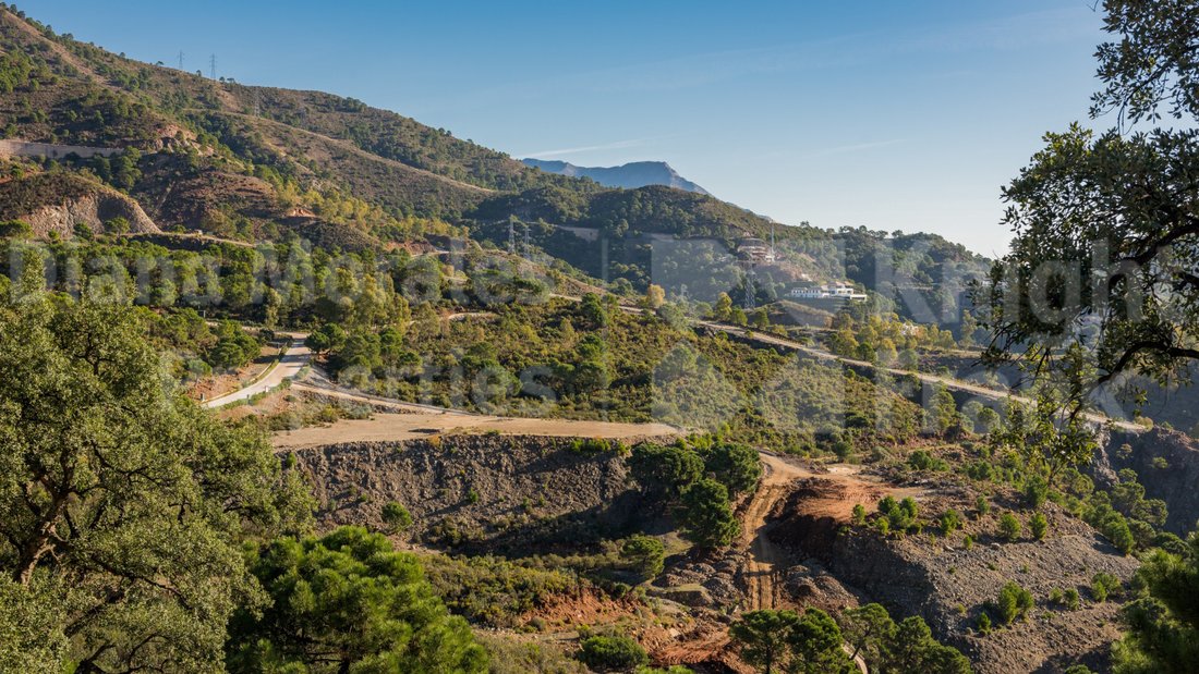 Land in La Zagaleta, Benahavis, Andalusia 2 - 15098465
