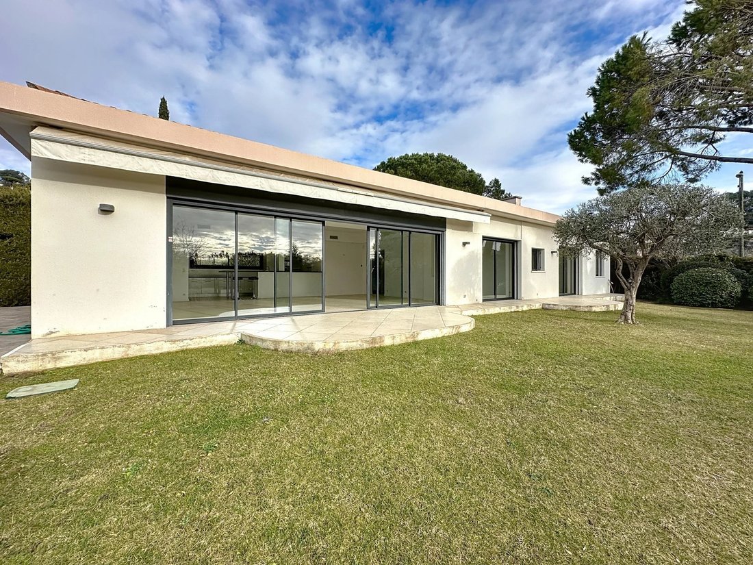 House in Mougins, Provence-Alpes-Côte d'Azur, France 5 - 15096140