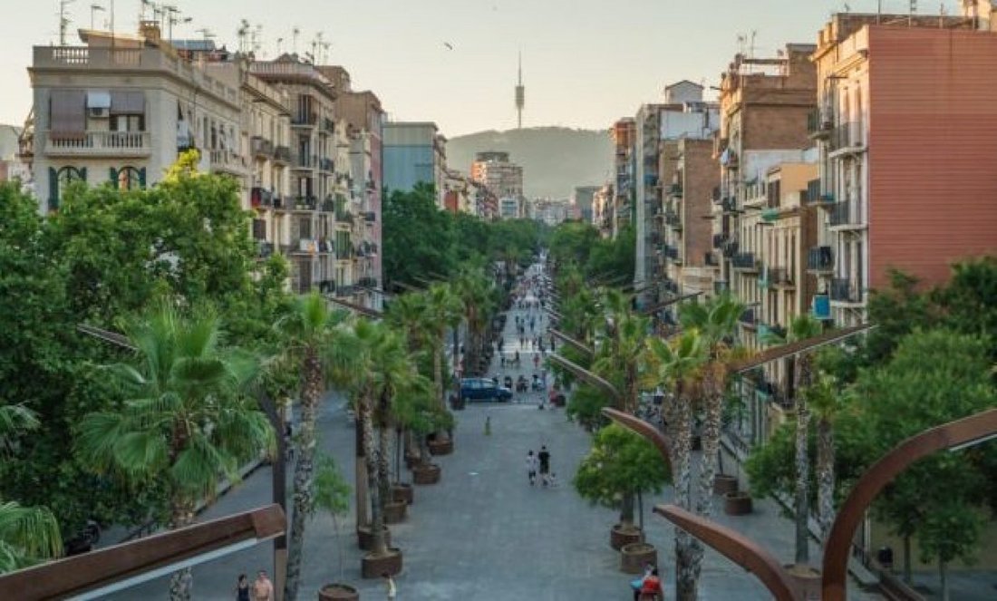Les Corts, Barcelona, Spain 5 - 15099758