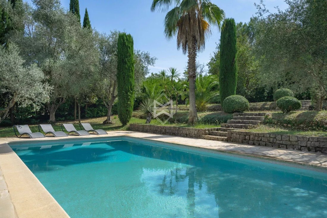 Villa in Les Indes les-Groulles, Mouans-Sartoux, France 2 - 15098418