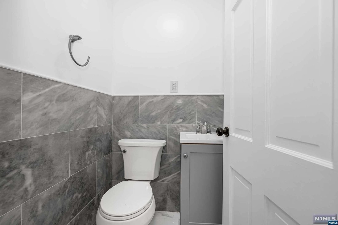 House in Glen Rock, New Jersey, United States 3 - 14950629