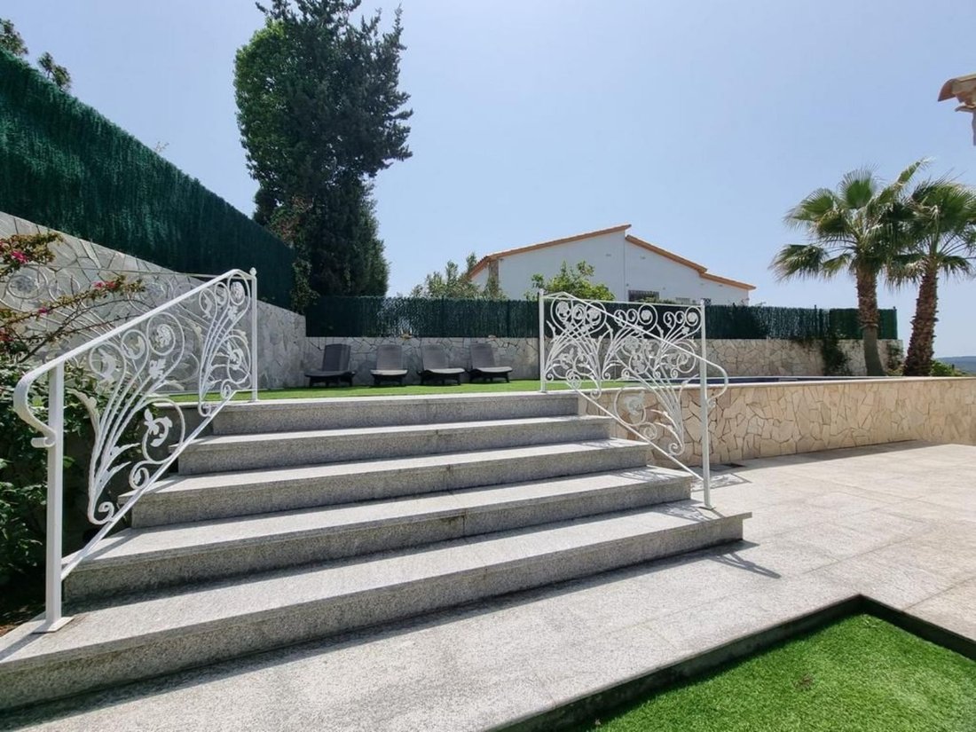 Villa in Lloret de Mar, Catalonia, Spain 2 - 15101295