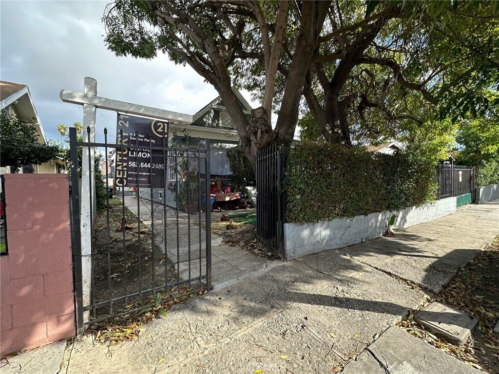 4 Units For Sale In Los Angeles