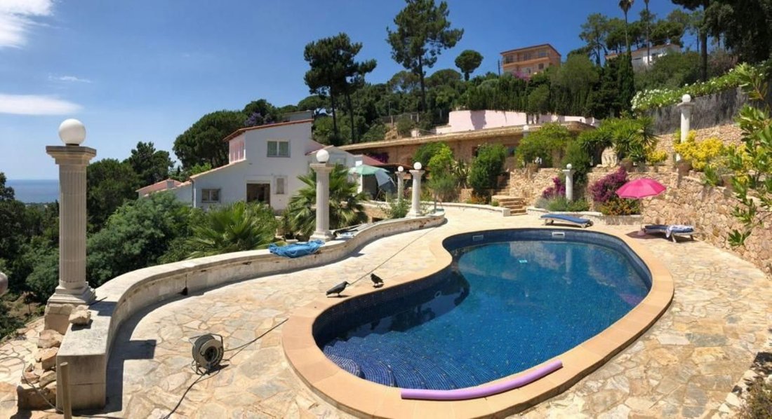Villa in Lloret de Mar, Catalonia, Spain 1 - 15101376