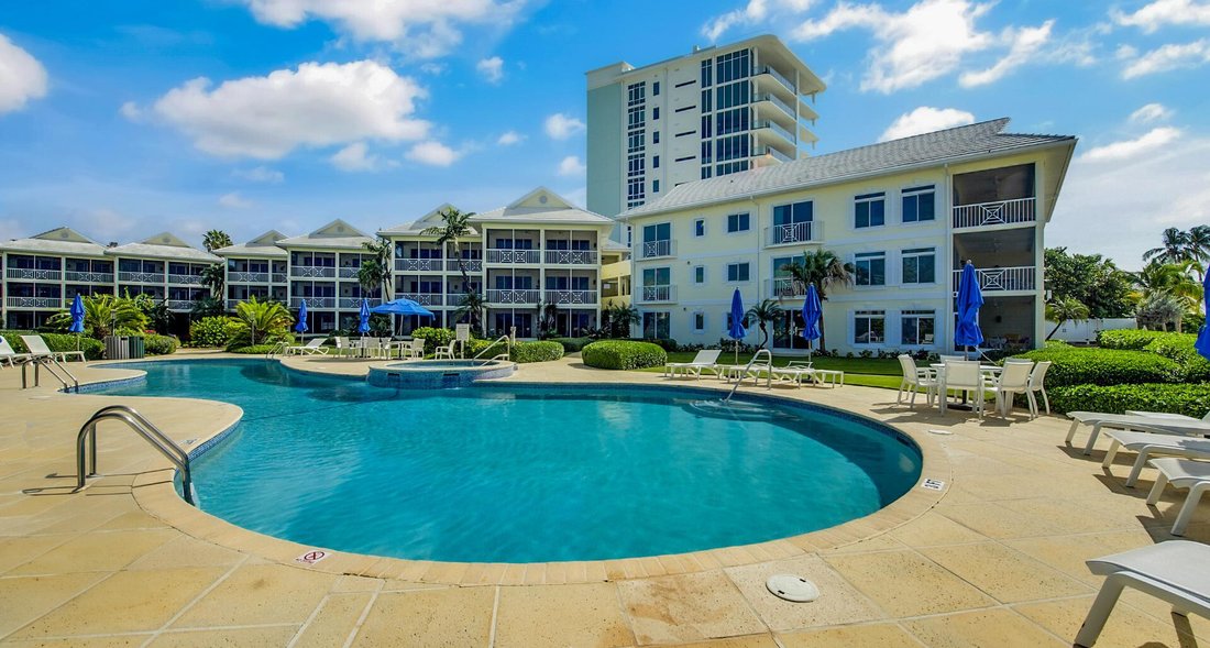 Apartment in George Town, George Town, Cayman Islands 3 - 15101828