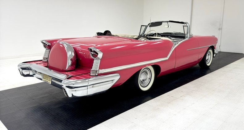 Cabriolet in Morgantown, United States 5 - 15105926
