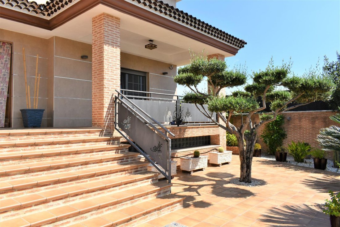Villa in Gandia, Valencian Community, Spain 2 - 15100020
