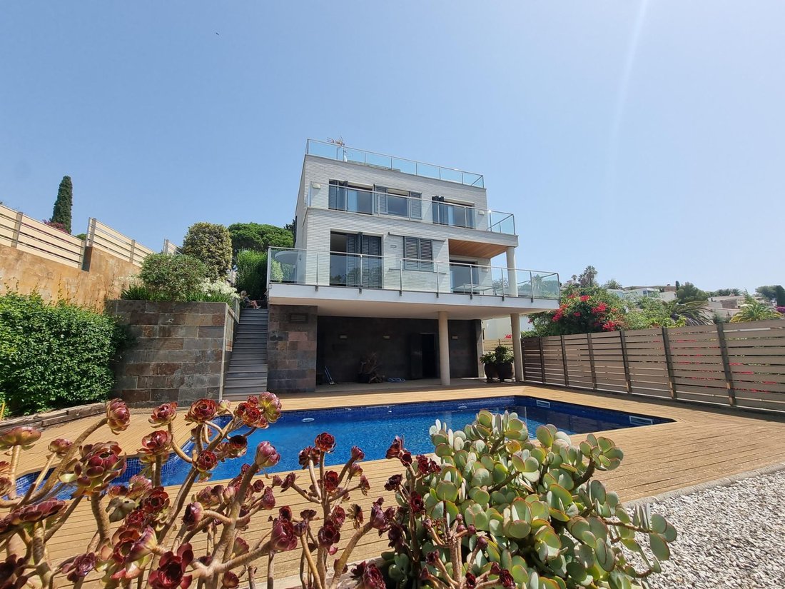 Villa in Lloret de Mar, Catalonia, Spain 1 - 15101760