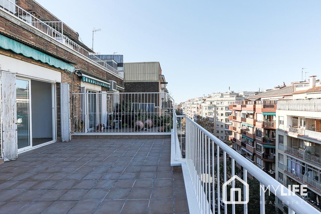 Barcelona Penthouse In Barcelona, Catalonia, Spain For Sale (15101610)