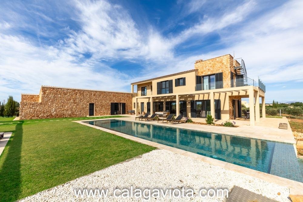 Villa in ses Salines, Balearic Islands, Spain 2 - 15100443