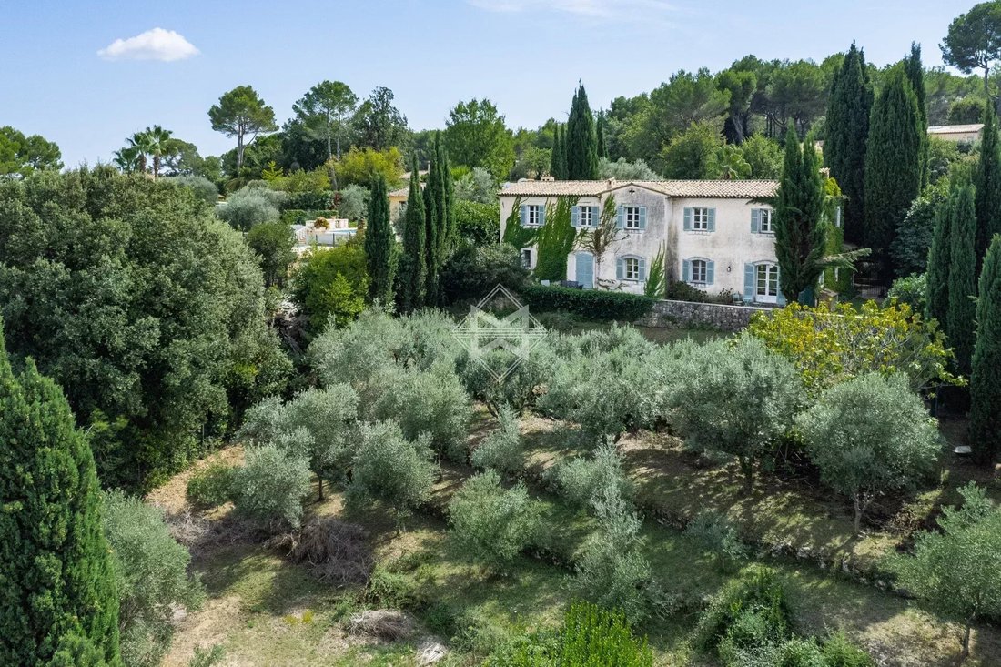 Villa in Les Indes les-Groulles, Mouans-Sartoux, France 1 - 15098418