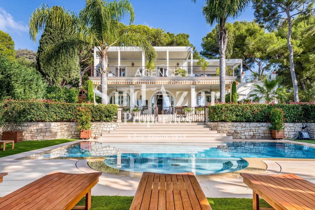 House in Saint-Jean-Cap-Ferrat, Provence-Alpes-Côte d'Azur, France 3 - 10954438