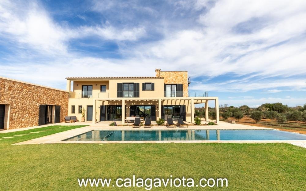 Villa in ses Salines, Balearic Islands, Spain 3 - 15100443