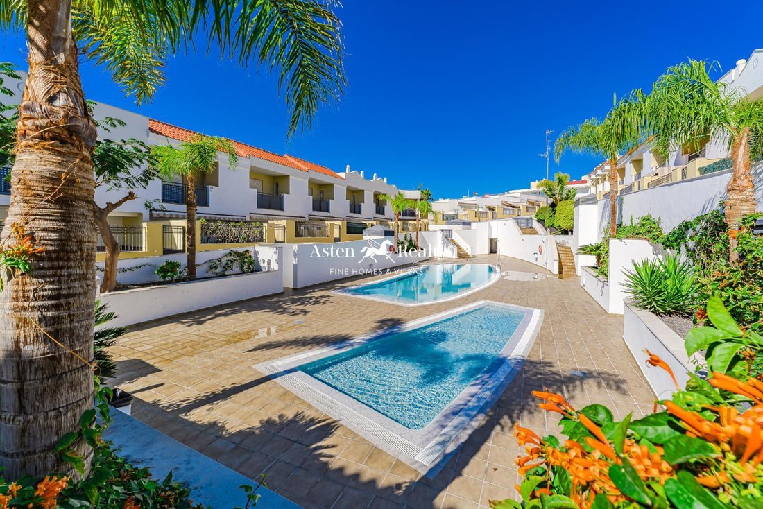 House in Costa Adeje, Adeje, Canary Islands 2 - 15096068