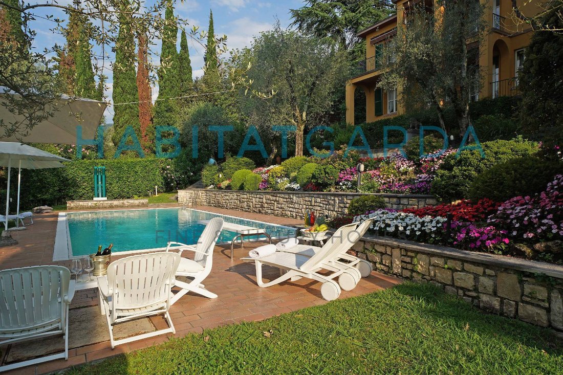Villa in Gardone Riviera, Lombardy, Italy 5 - 15096675