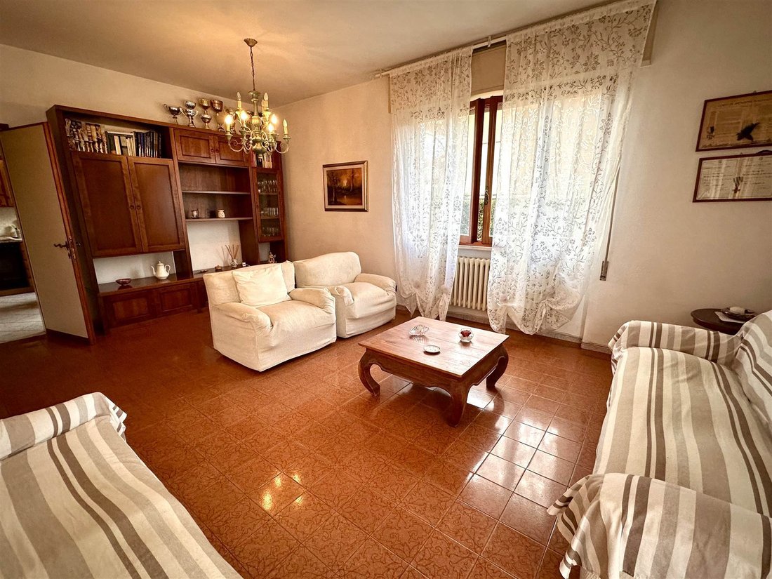 Villa in Pietrasanta, Tuscany, Italy 2 - 15112208