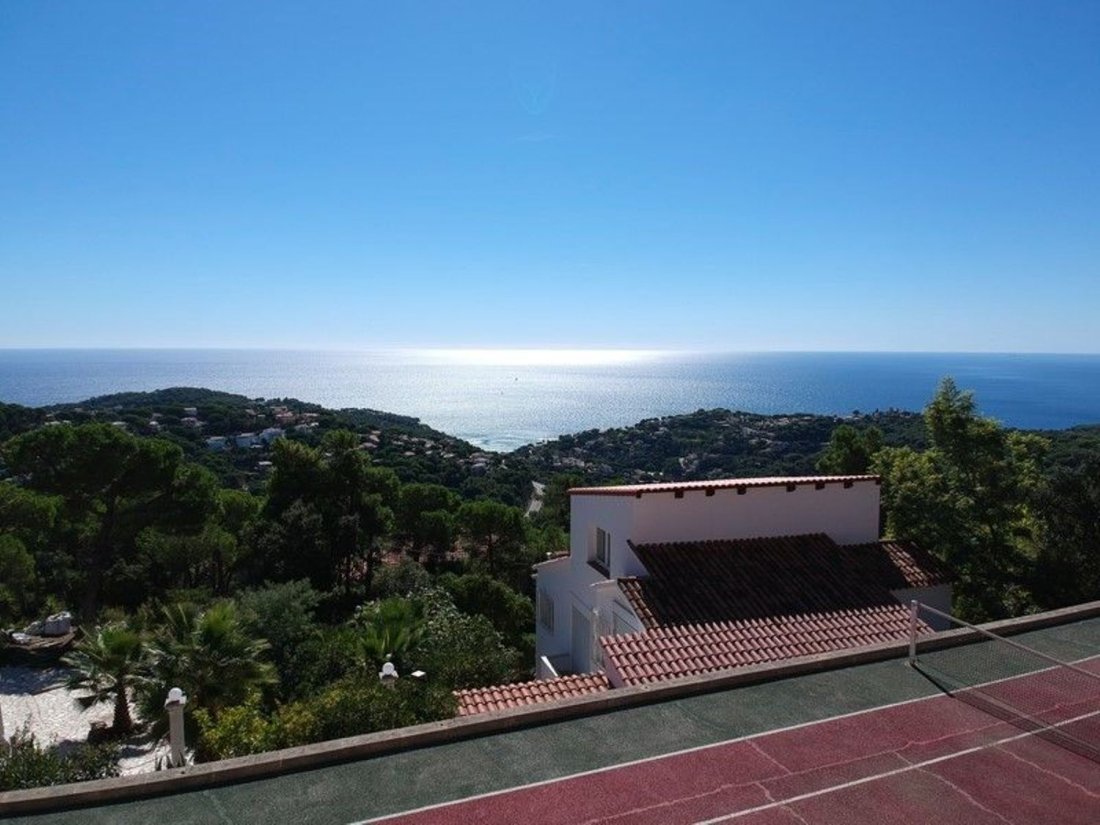 Villa in Lloret de Mar, Catalonia, Spain 3 - 15101376