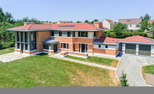 House in Magny-le-Hongre, Ile-de-France, France 1