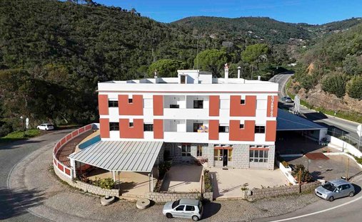 Estate in Monchique, Algarve, Portugal 1