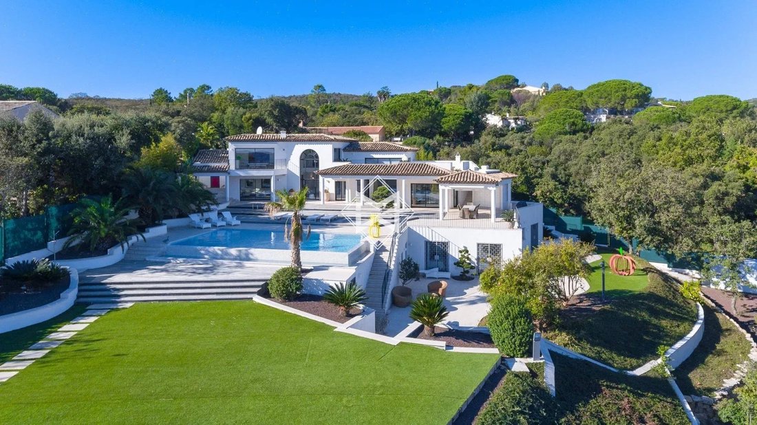 Villa in Grimaud, Provence-Alpes-Côte d'Azur, France 1 - 10925432