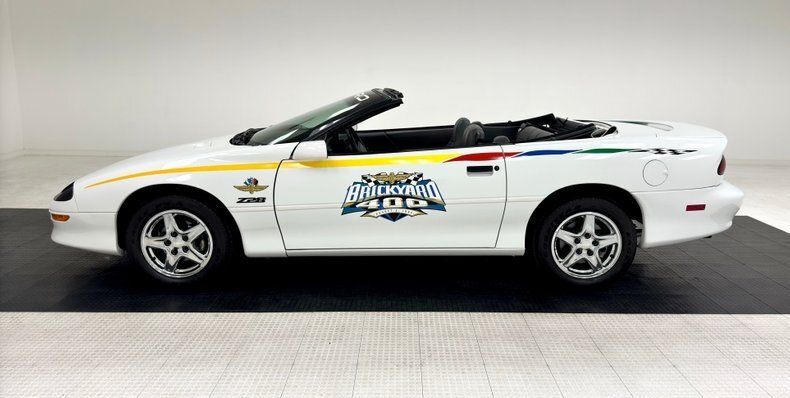Cabriolet in Morgantown, United States 4 - 13482733
