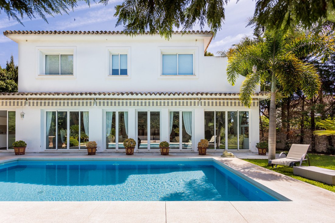 Villa in Marbella, Andalusia, Spain 2 - 15101181
