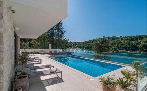 House in Dol, Split-Dalmatia County, Croatia 1