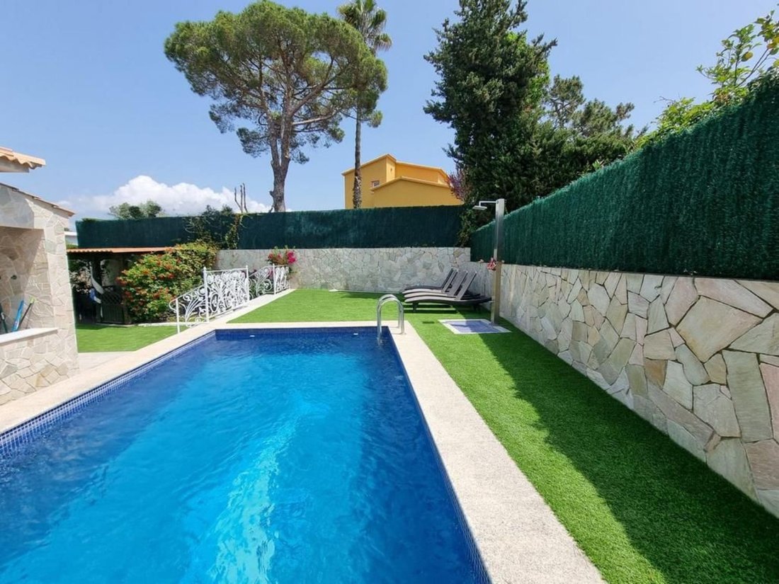 Villa in Lloret de Mar, Catalonia, Spain 1 - 15101295