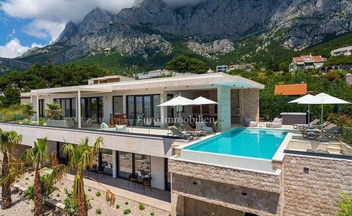 House in Makarska, Split-Dalmatia County, Croatia 1
