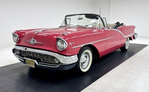 Miles Of Chrome/371ci 4bbl V8/Hydramatic/Power Steering &amp; Brakes/Nifty Colors in Morgantown, United States 1